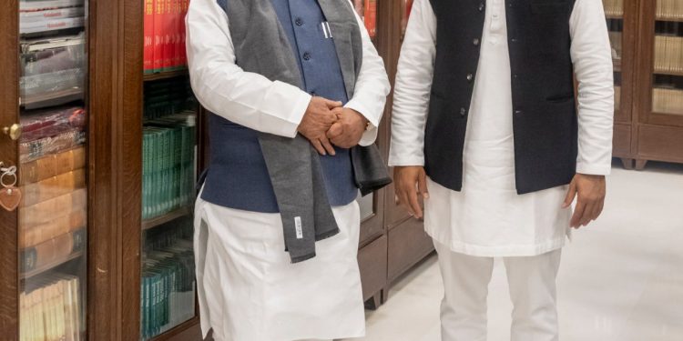 ଯୋଗୀ ଙ୍କ ହାତ ଛାଡିଲେ ତିନି ଜଣ ମନ୍ତ୍ରୀ
